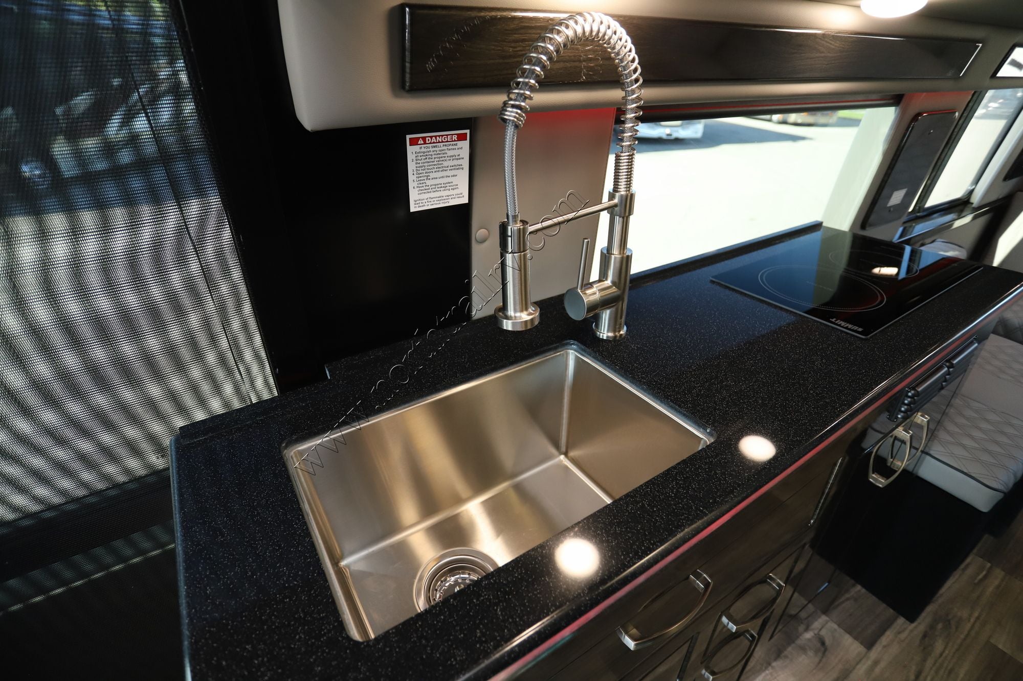 Used 2025 Midwest Passage EXT 170 MD2 Class B  For Sale