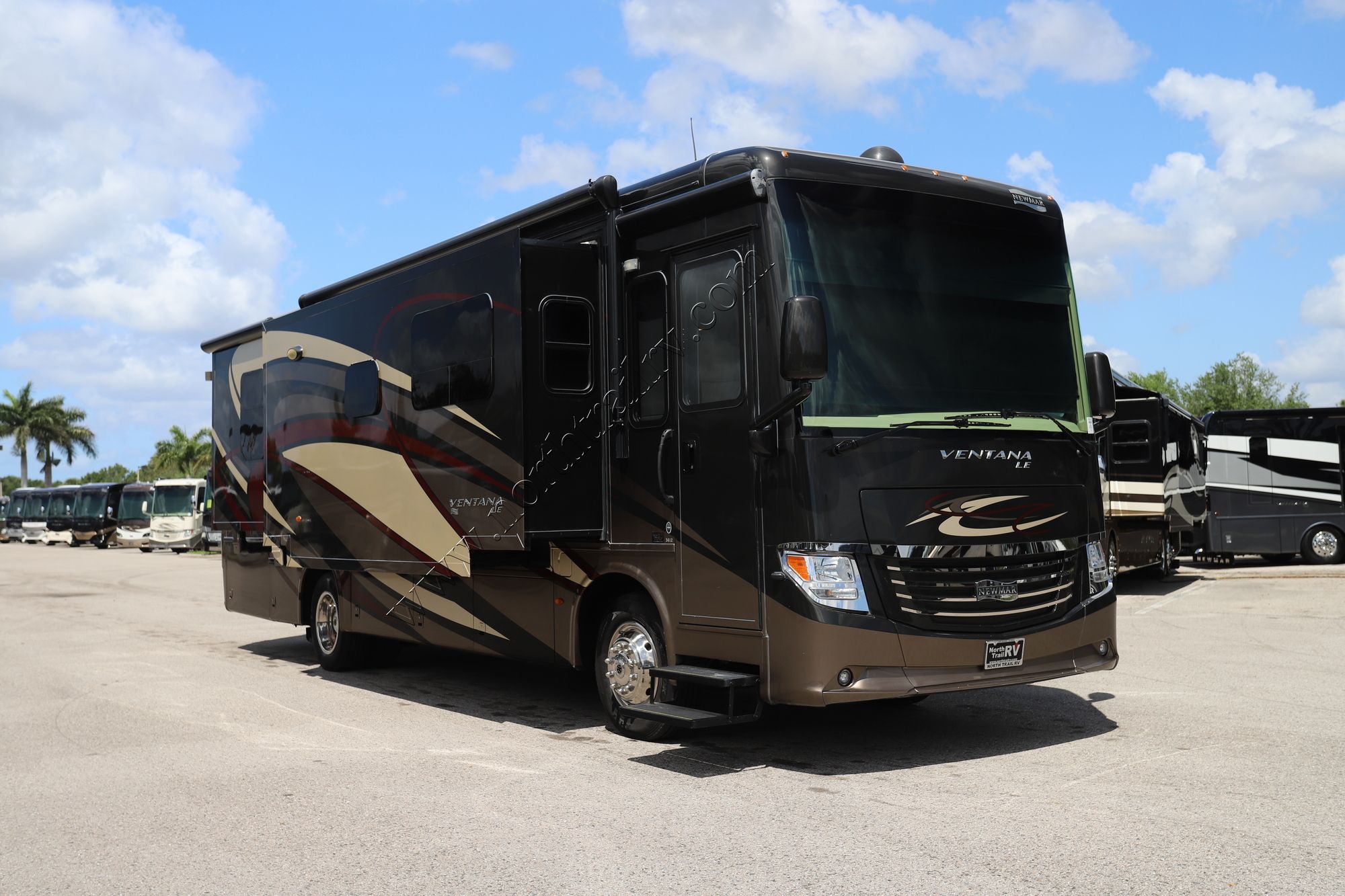 Used 2019 Newmar Ventana Le 3412 Class A  For Sale