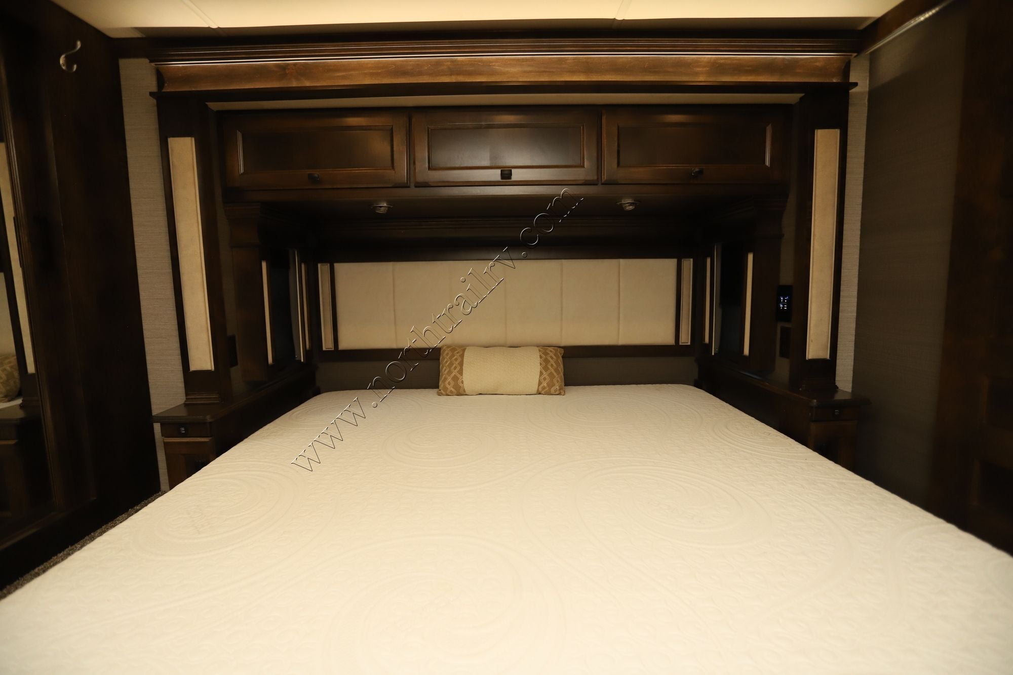 Used 2020 Tiffin Motor Homes Breeze 33BR Class A  For Sale