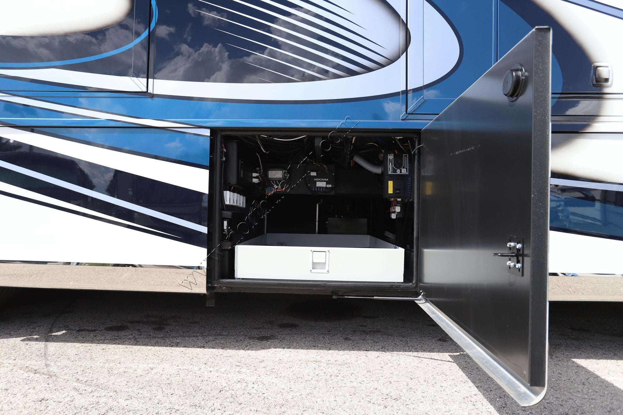 Used 2023 Newmar Essex 4521 Class A  For Sale