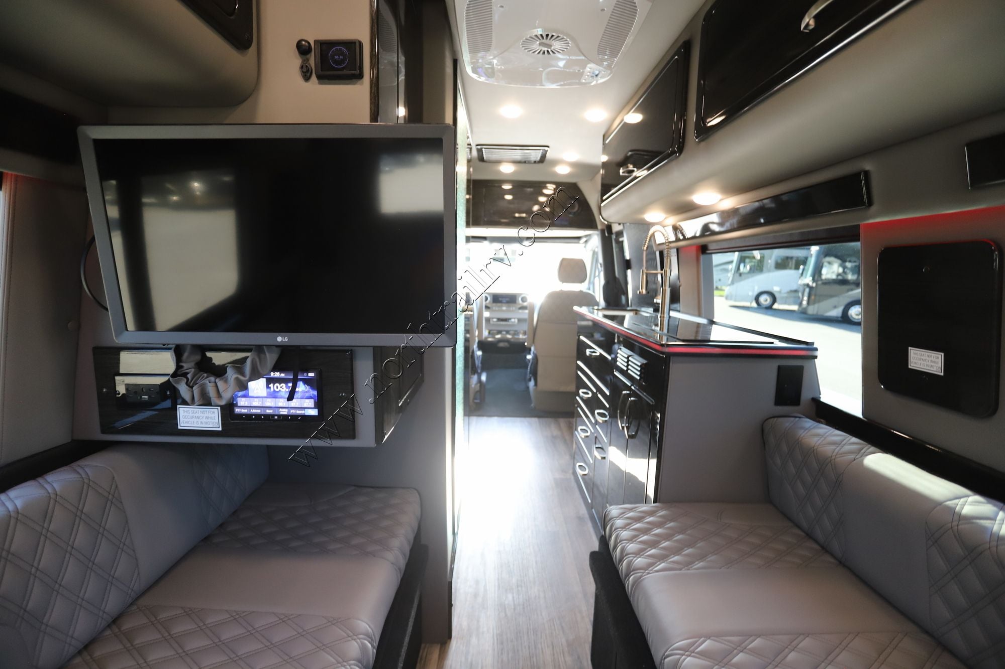 Used 2025 Midwest Passage EXT 170 MD2 Class B  For Sale