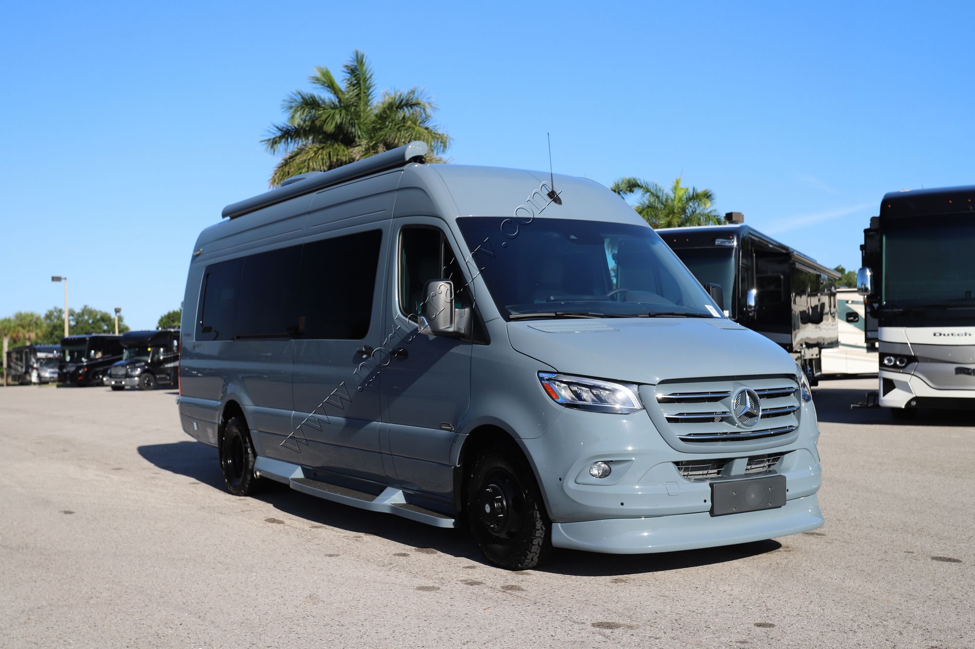 Used 2025 Midwest Passage EXT 170 MD2 Class B  For Sale