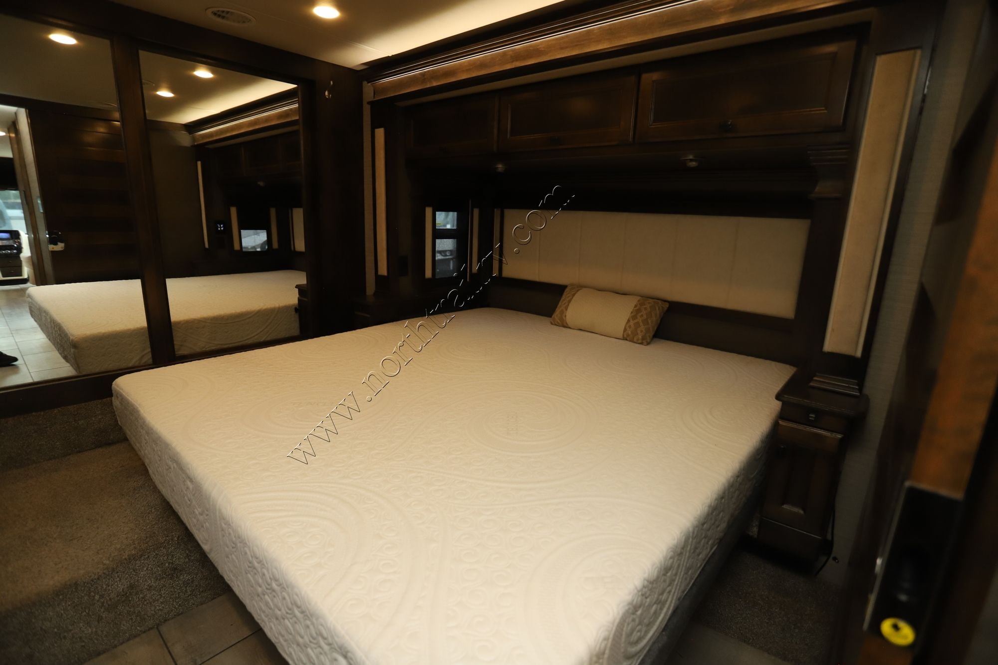 Used 2020 Tiffin Motor Homes Breeze 33BR Class A  For Sale