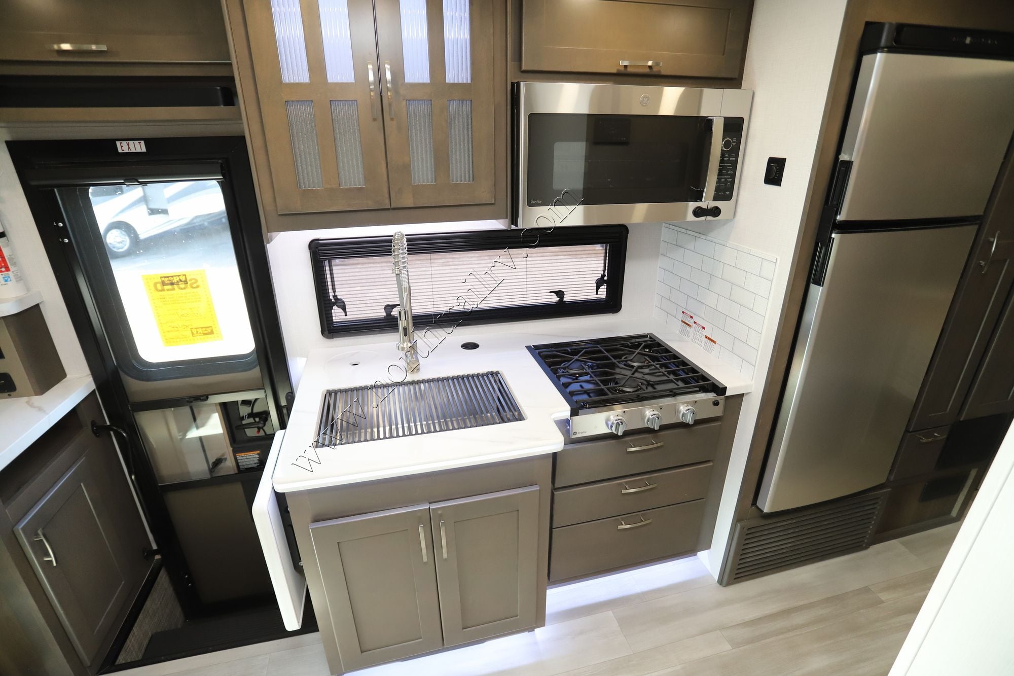 New 2026 Dynamax Isata 5 28SS 4X4 EX Super C  For Sale