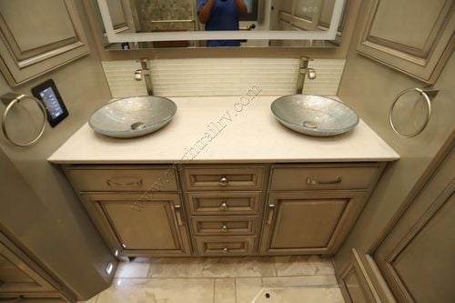 2023 Newmar Essex 4521