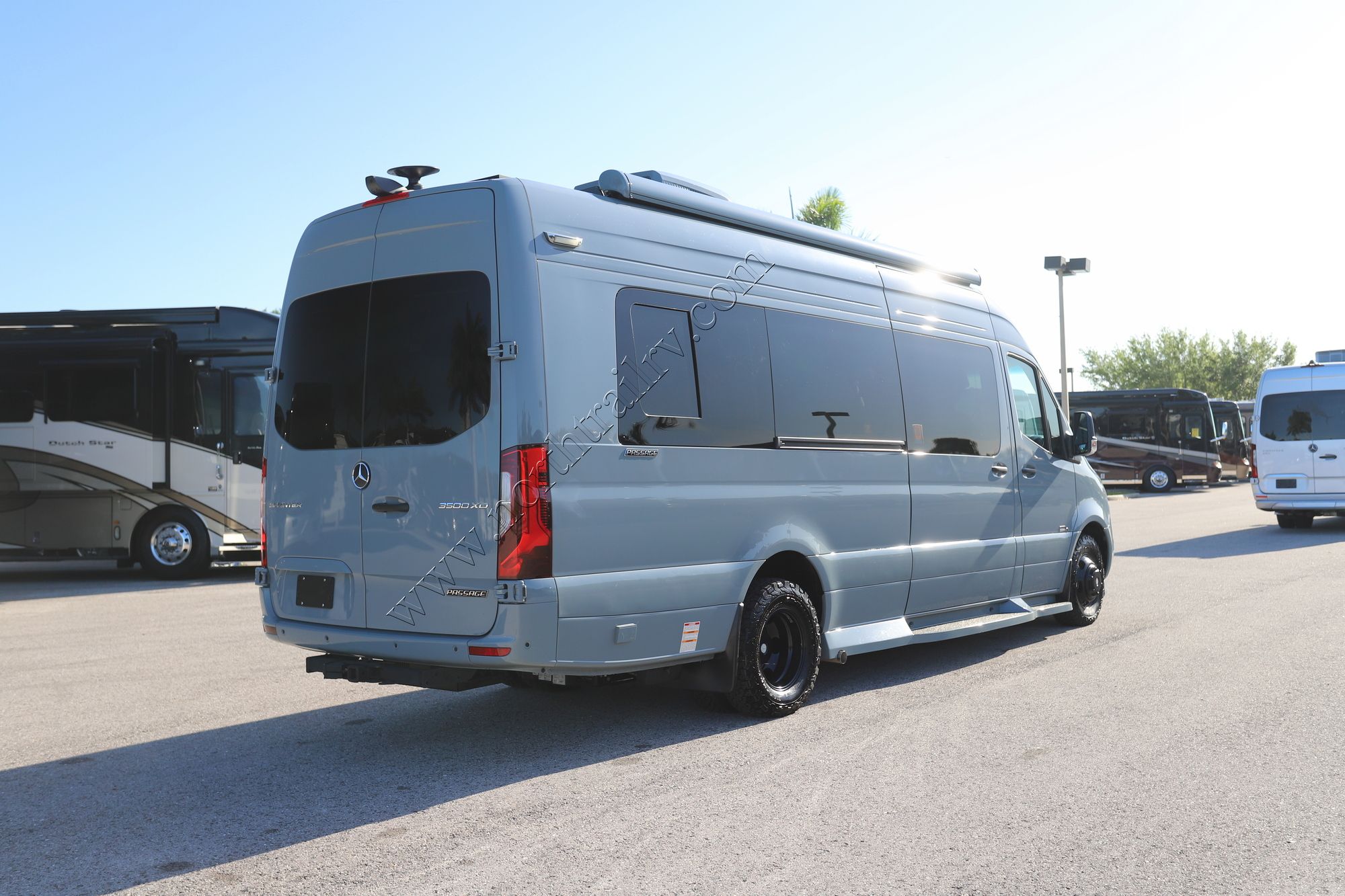 Used 2025 Midwest Passage EXT 170 MD2 Class B  For Sale