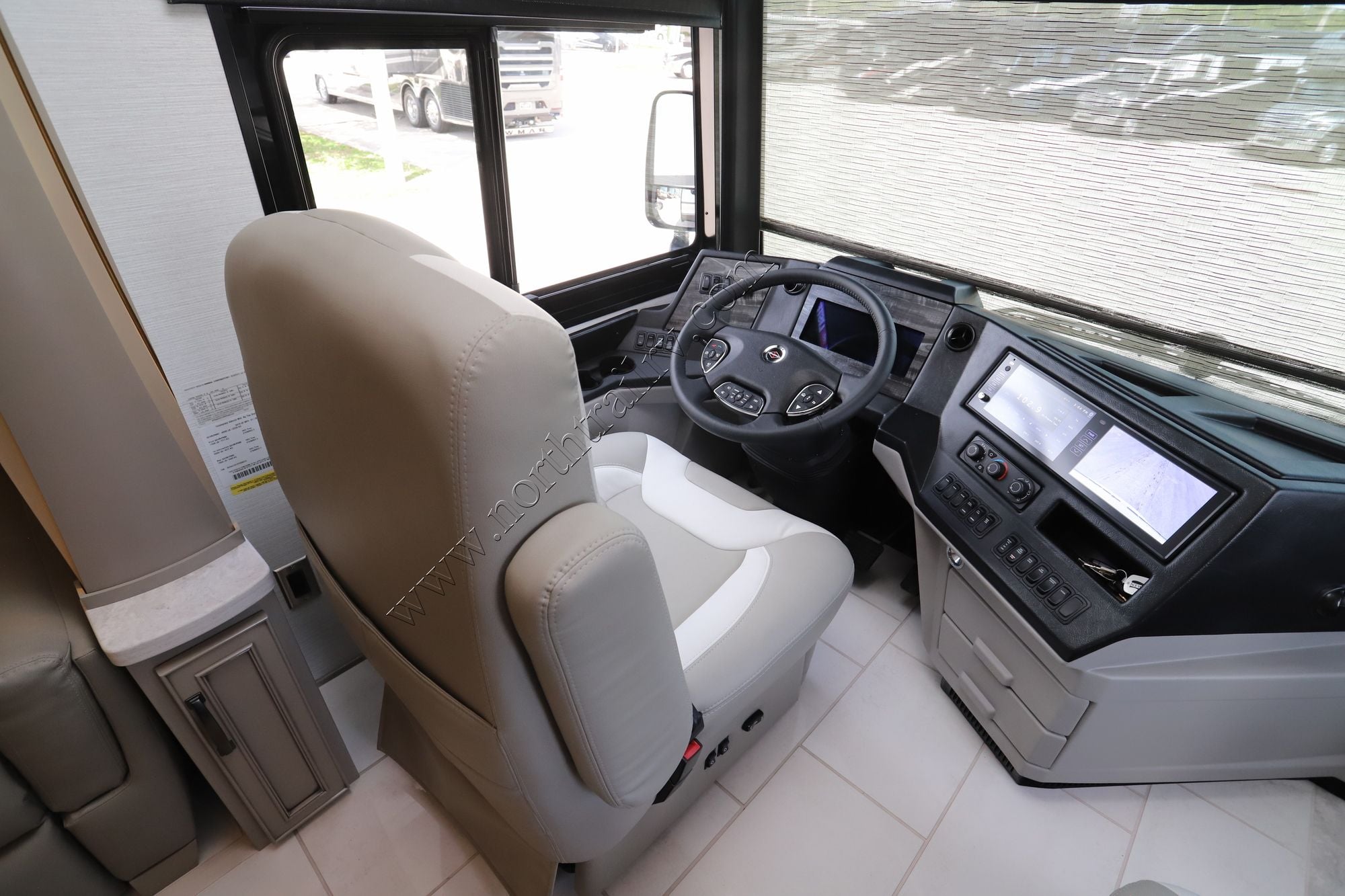 New 2026 Newmar Dutch Star 4081 Class A  For Sale