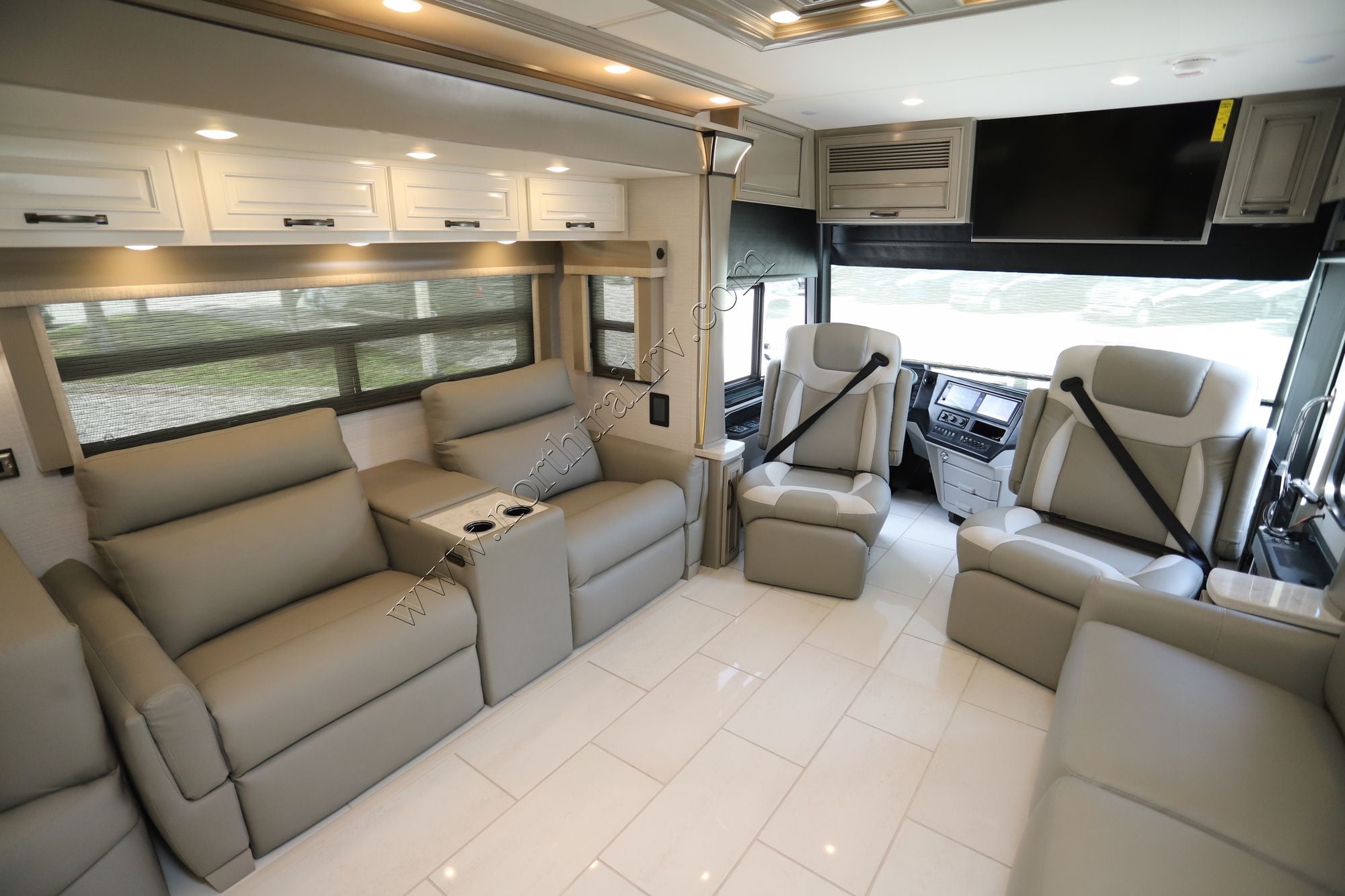 New 2026 Newmar Dutch Star 4081 Class A  For Sale