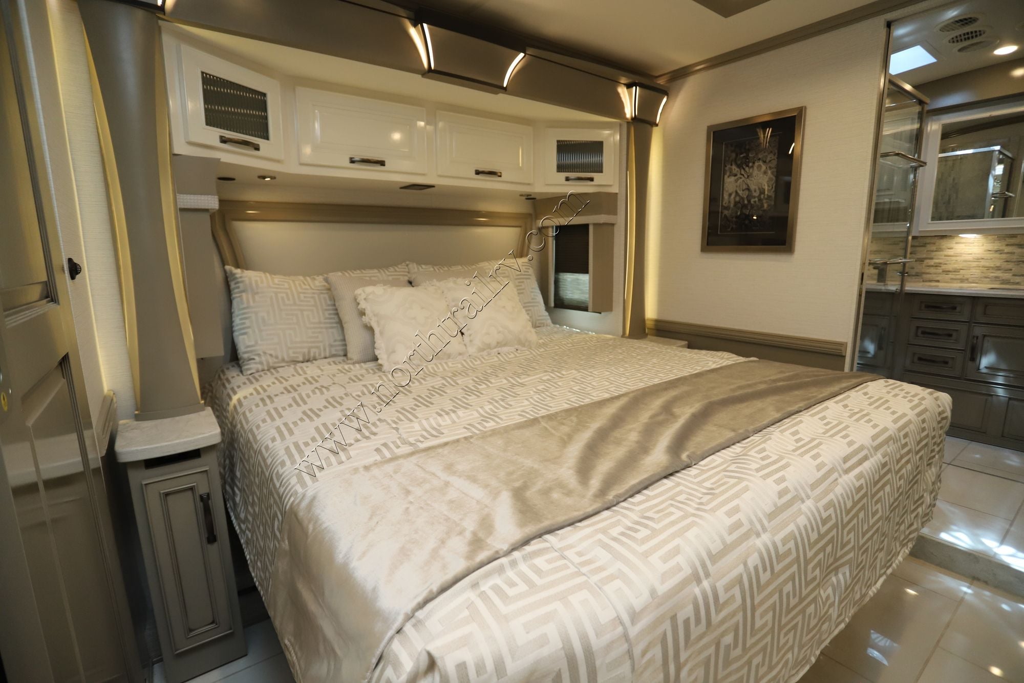 New 2026 Newmar Dutch Star 4081 Class A  For Sale