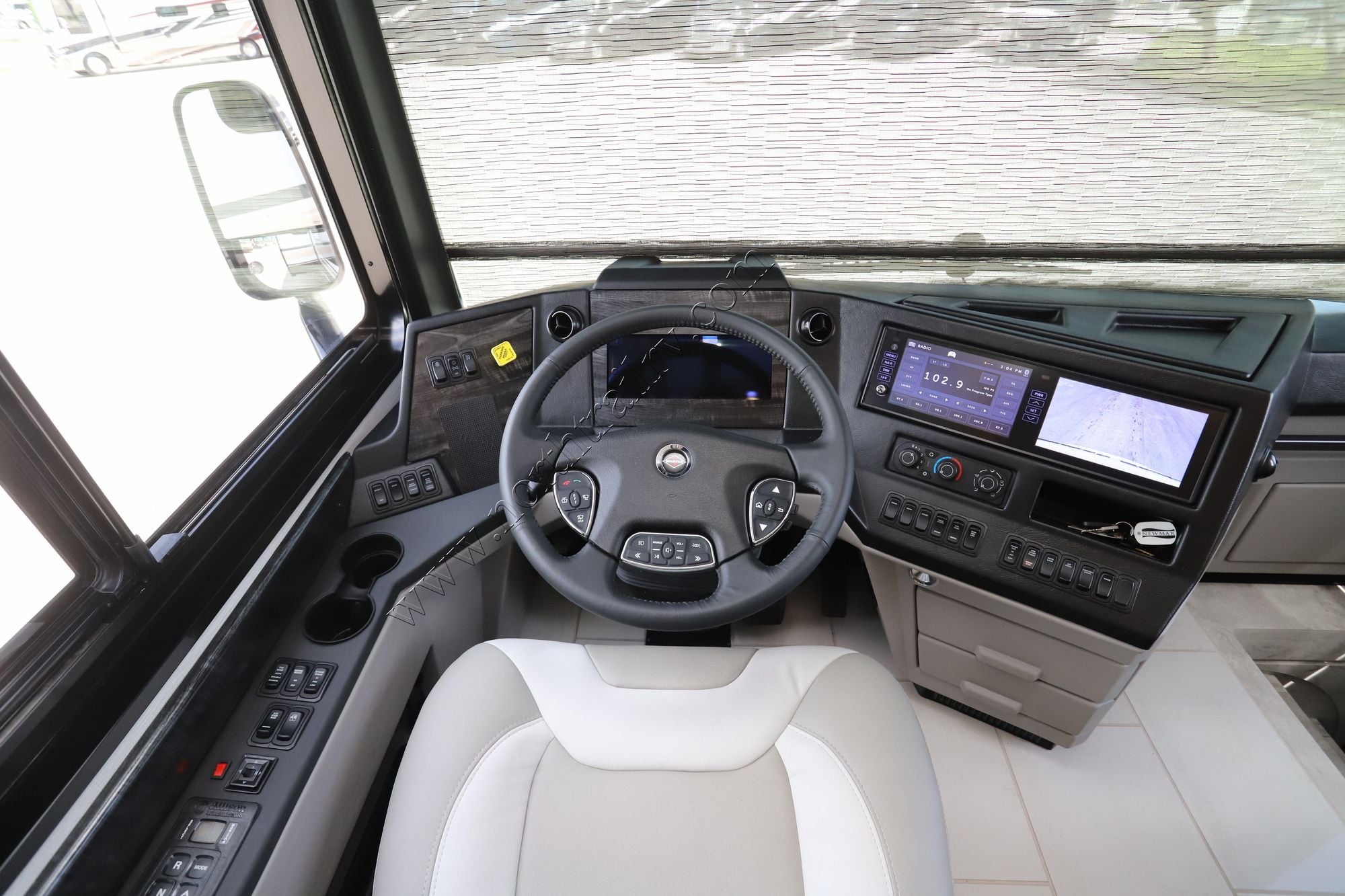 New 2026 Newmar Dutch Star 4081 Class A  For Sale