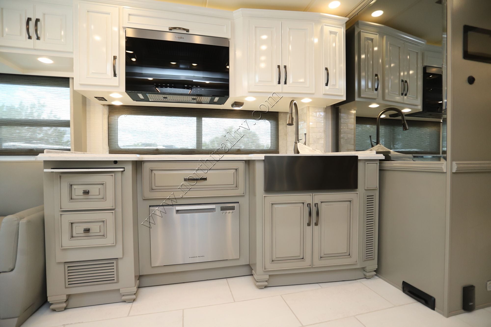 New 2026 Newmar Dutch Star 4081 Class A  For Sale