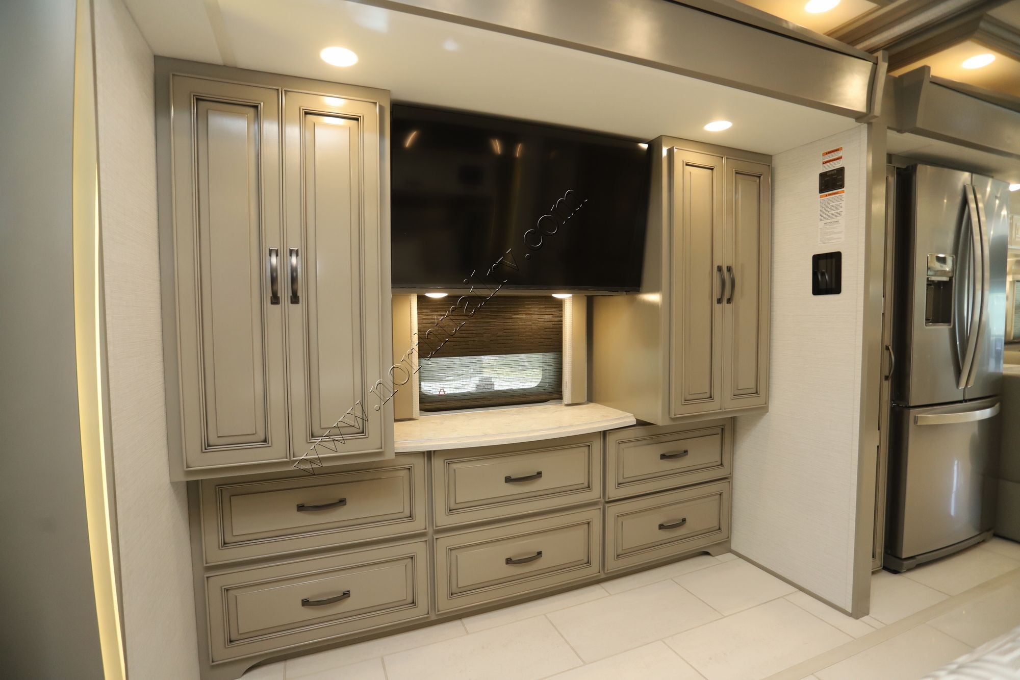 New 2026 Newmar Dutch Star 4081 Class A  For Sale