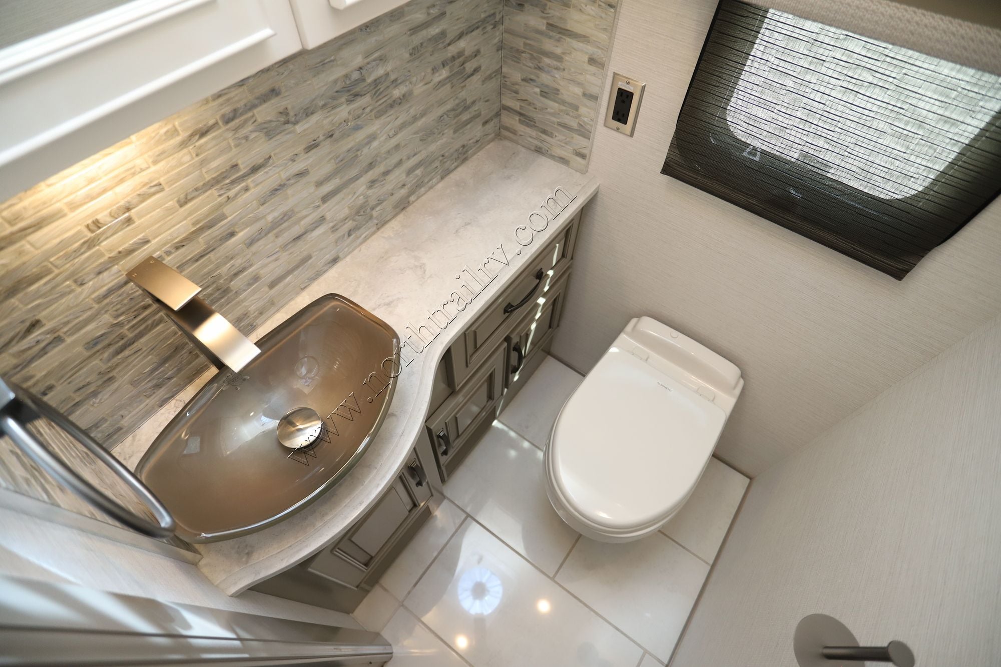 New 2026 Newmar Dutch Star 4081 Class A  For Sale