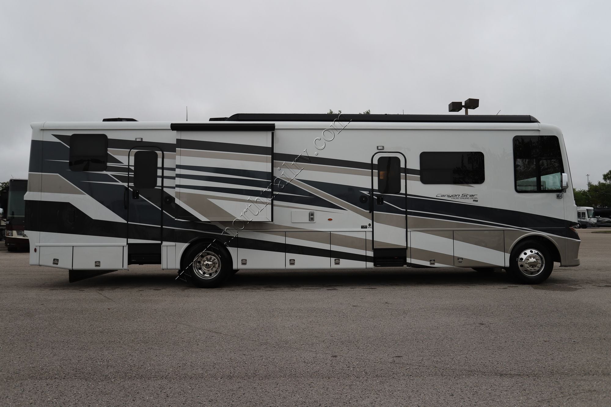 New 2026 Newmar Canyon Star 3947 Class A  For Sale