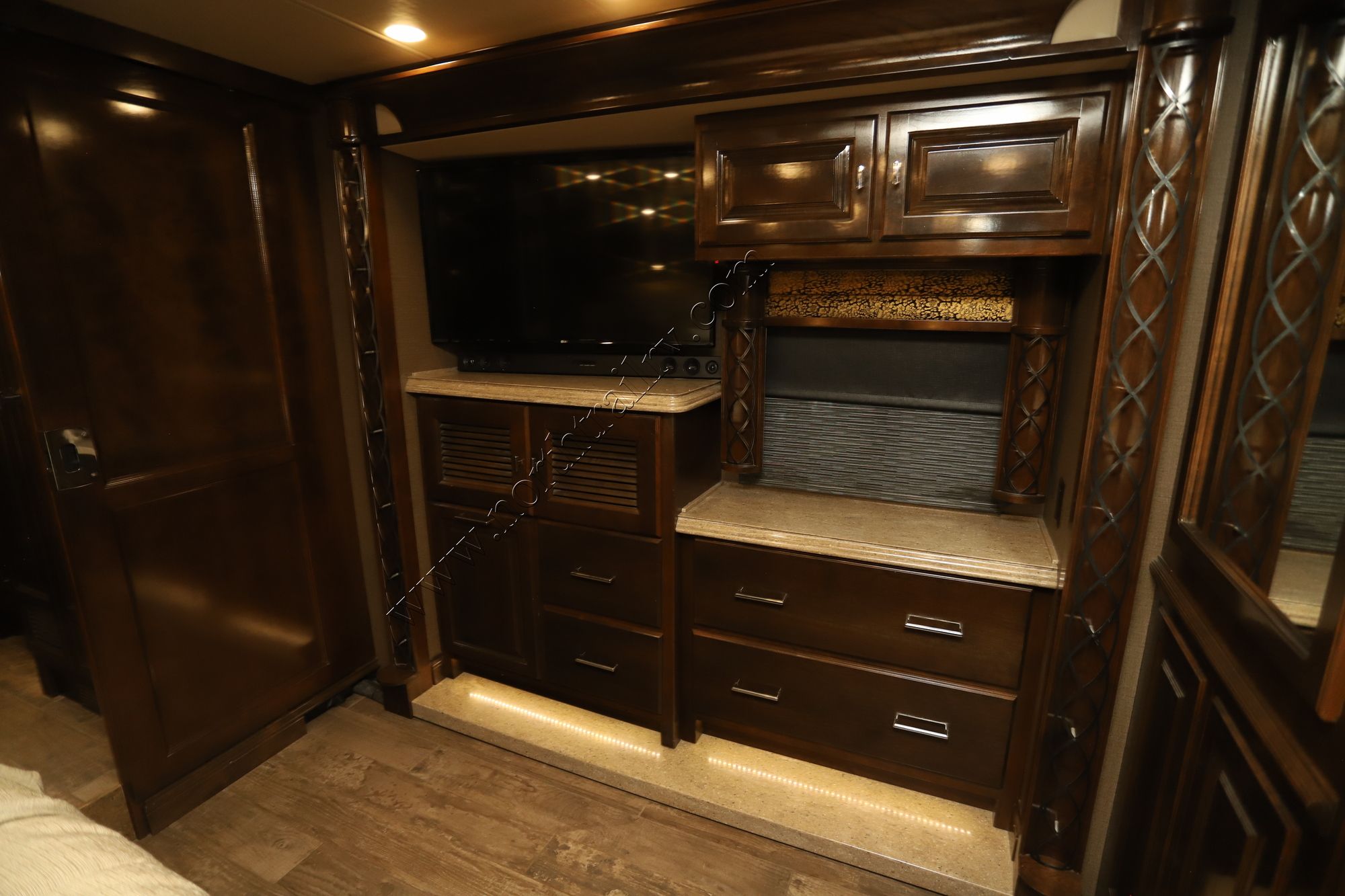 Used 2018 Tiffin Motor Homes Allegro Bus 40SP Class A  For Sale