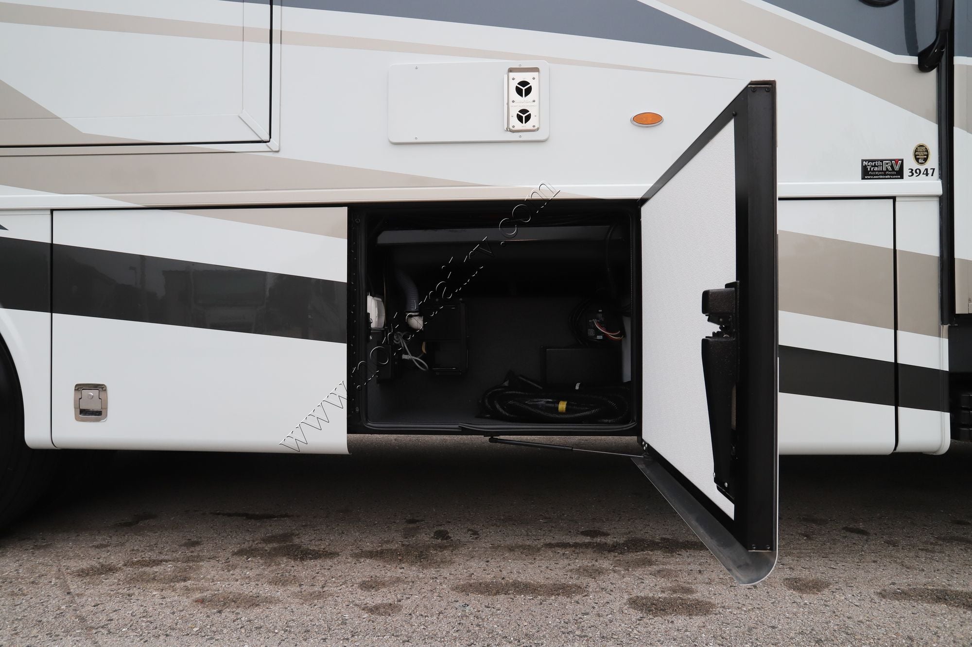 New 2026 Newmar Canyon Star 3947 Class A  For Sale