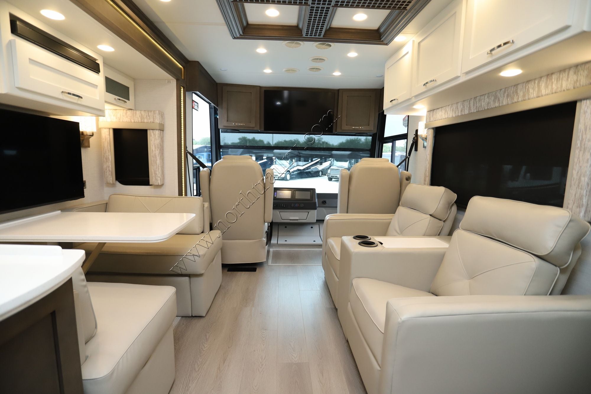 New 2026 Newmar Canyon Star 3947 Class A  For Sale