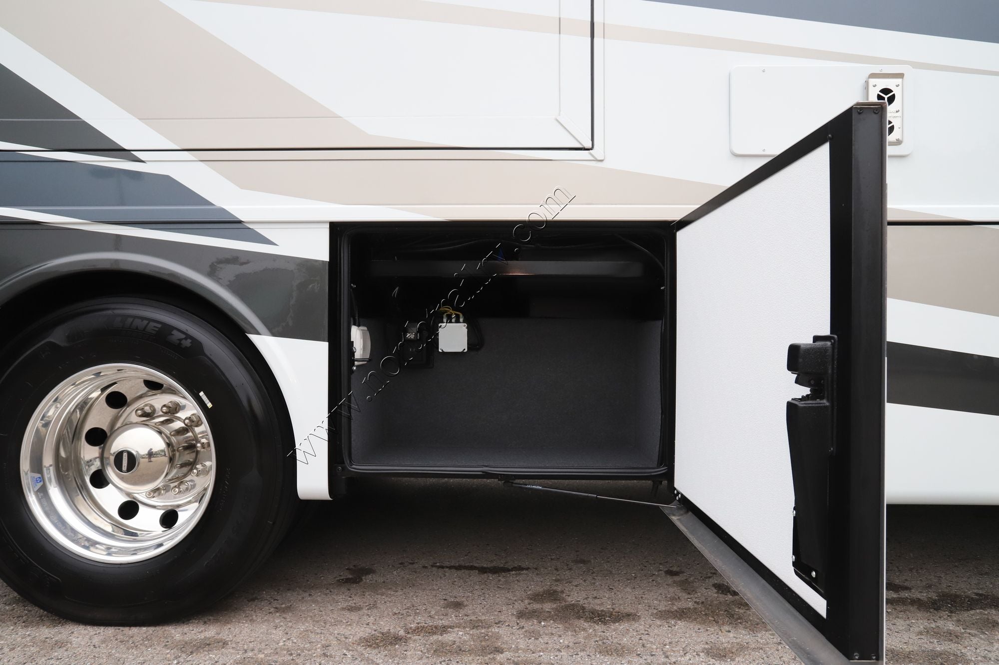 New 2026 Newmar Canyon Star 3947 Class A  For Sale