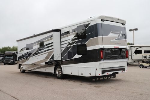 2026 Newmar Canyon Star 3947