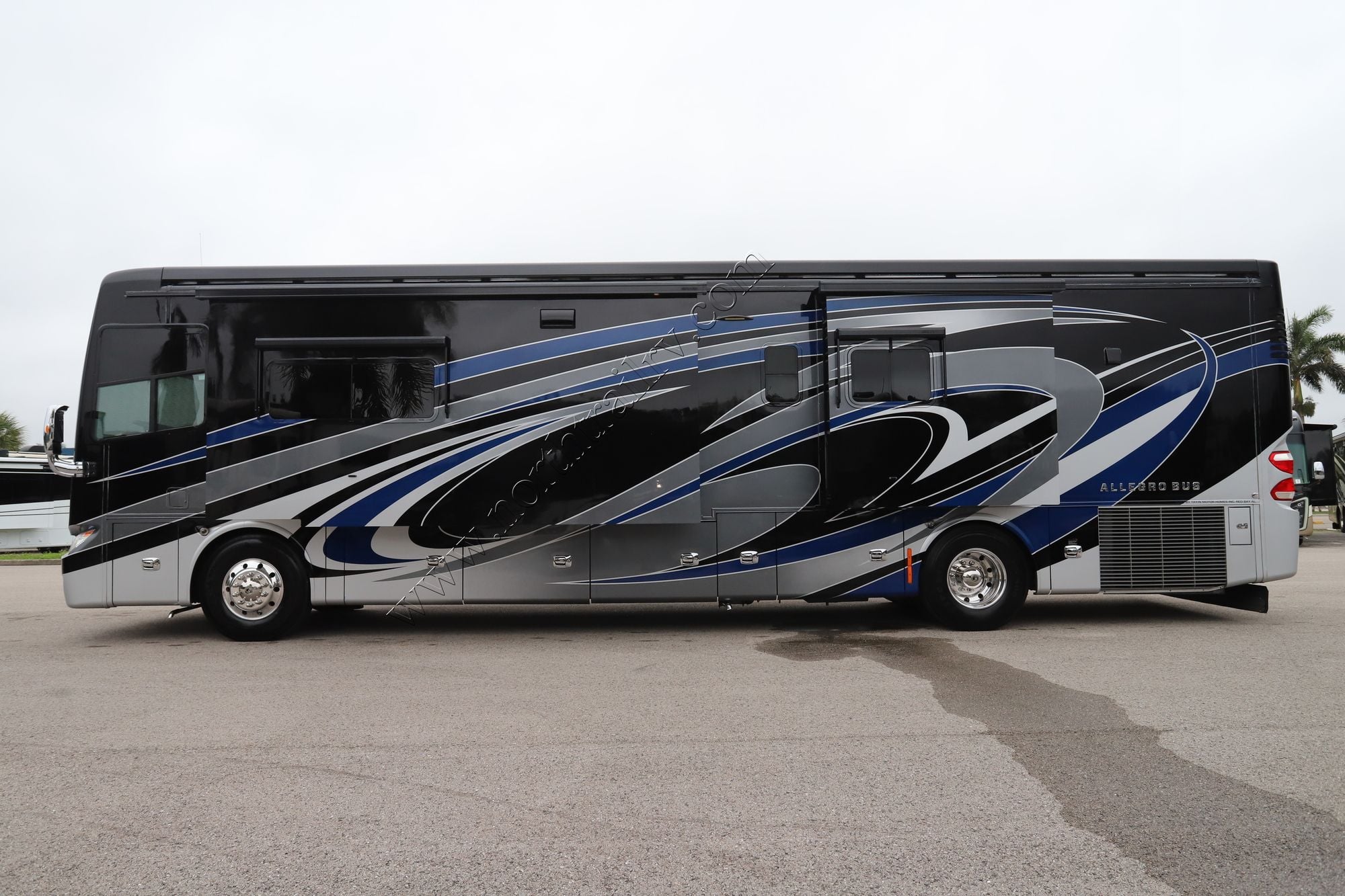 Used 2018 Tiffin Motor Homes Allegro Bus 40SP Class A  For Sale