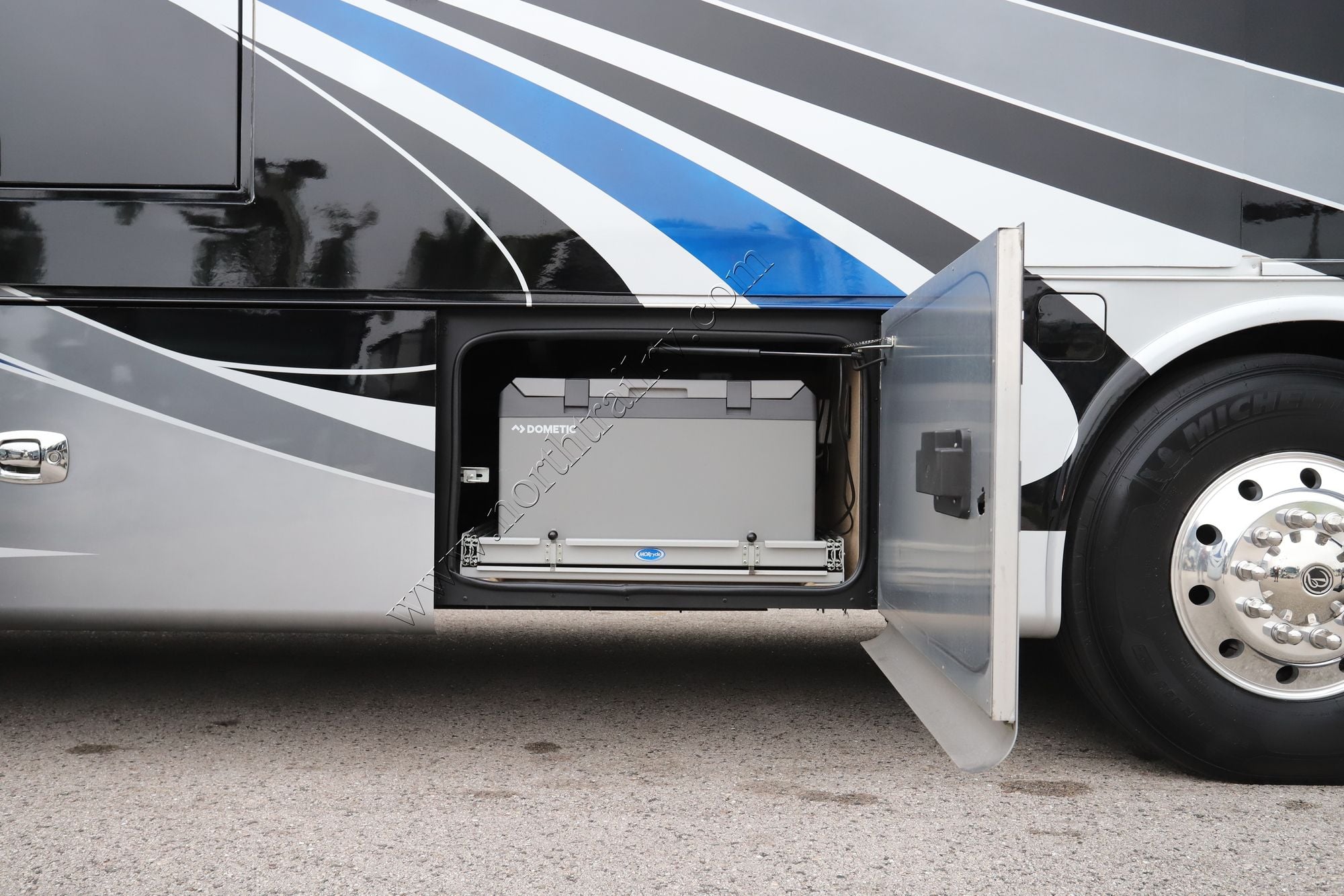 Used 2018 Tiffin Motor Homes Allegro Bus 40SP Class A  For Sale