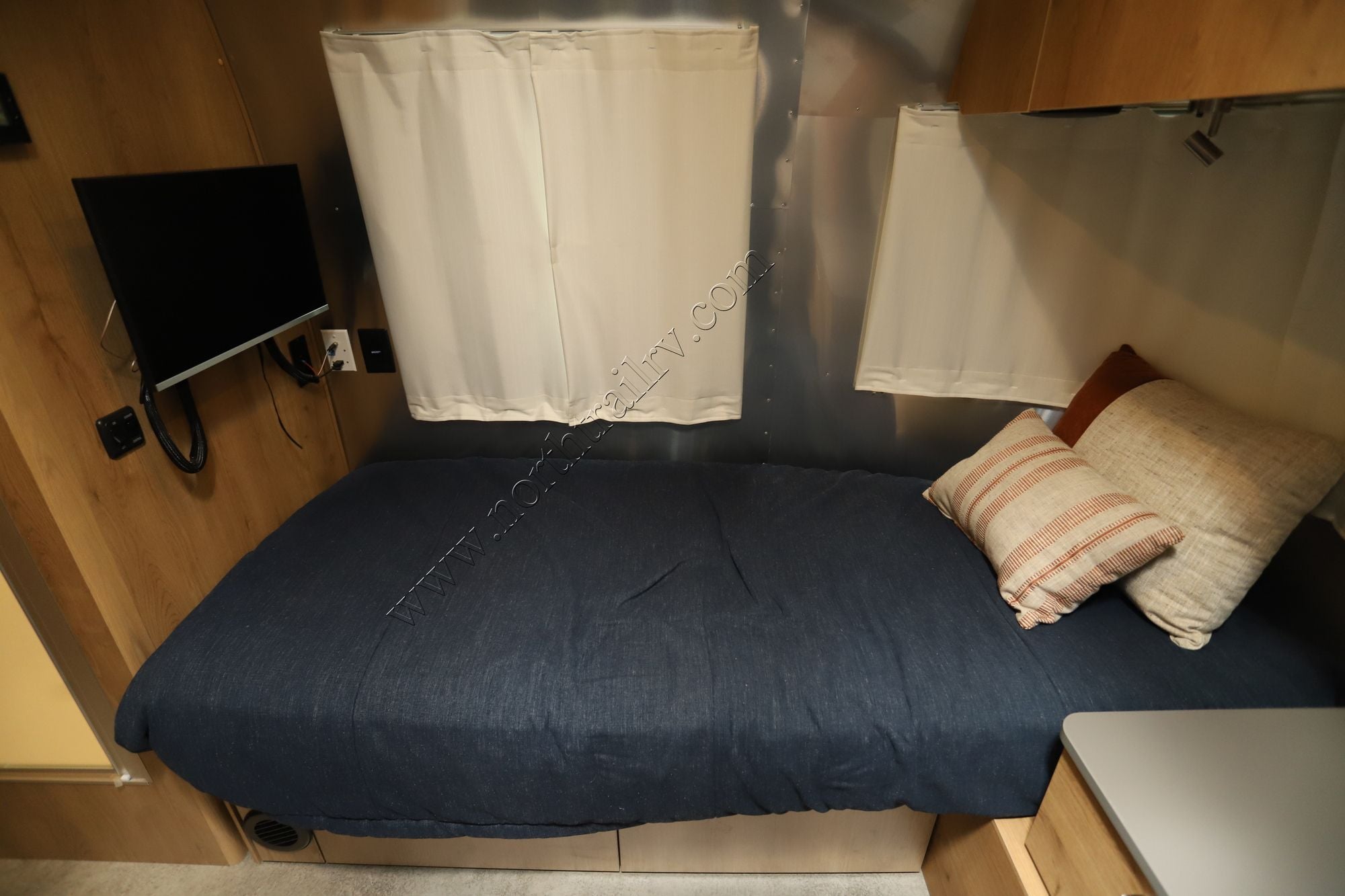 Used 2025 Airstream Trade Wind 25FB Travel Trailer  For Sale