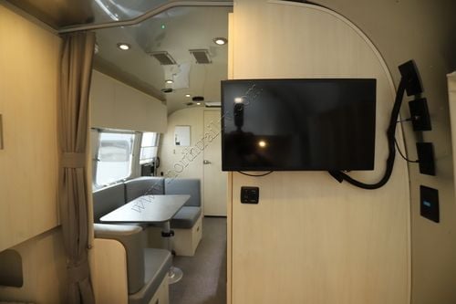 2023 Airstream Flying Cloud 23FBT