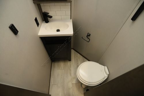 2022 Forest River Riverstone Legacy 442MC