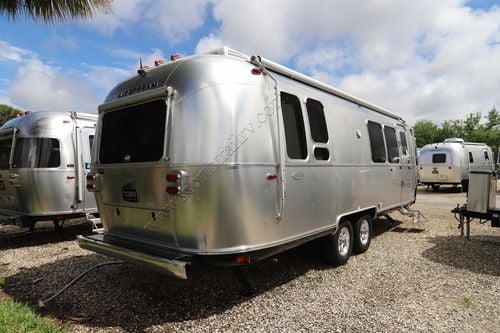 2018 Airstream Flying Cloud 28RBQ