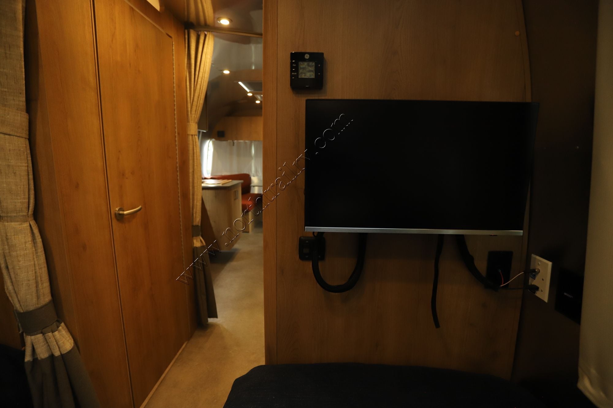 Used 2025 Airstream Trade Wind 25FB Travel Trailer  For Sale