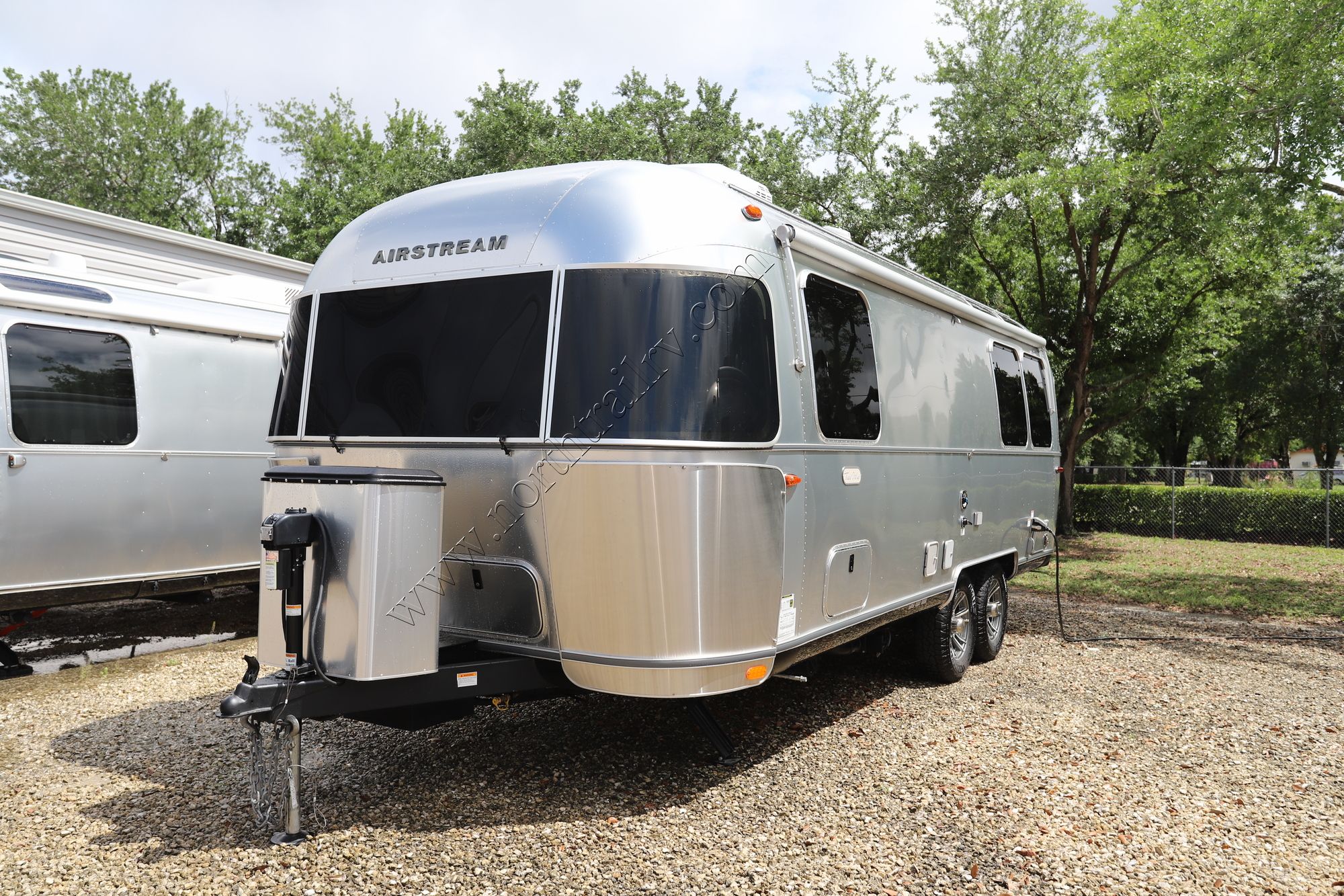 Used 2025 Airstream Trade Wind 25FB Travel Trailer  For Sale
