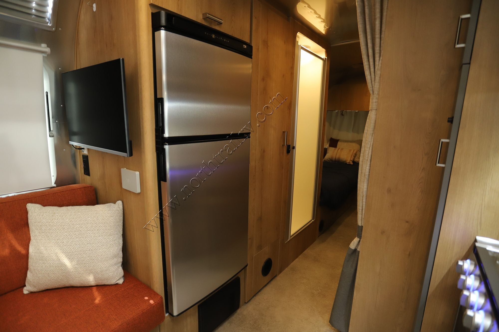 Used 2025 Airstream Trade Wind 25FB Travel Trailer  For Sale