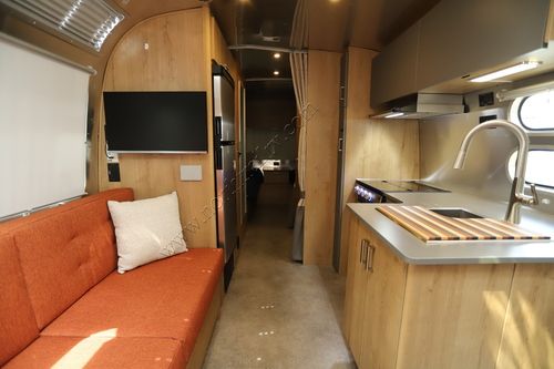 2025 Airstream Trade Wind 25FB Travel Trailer