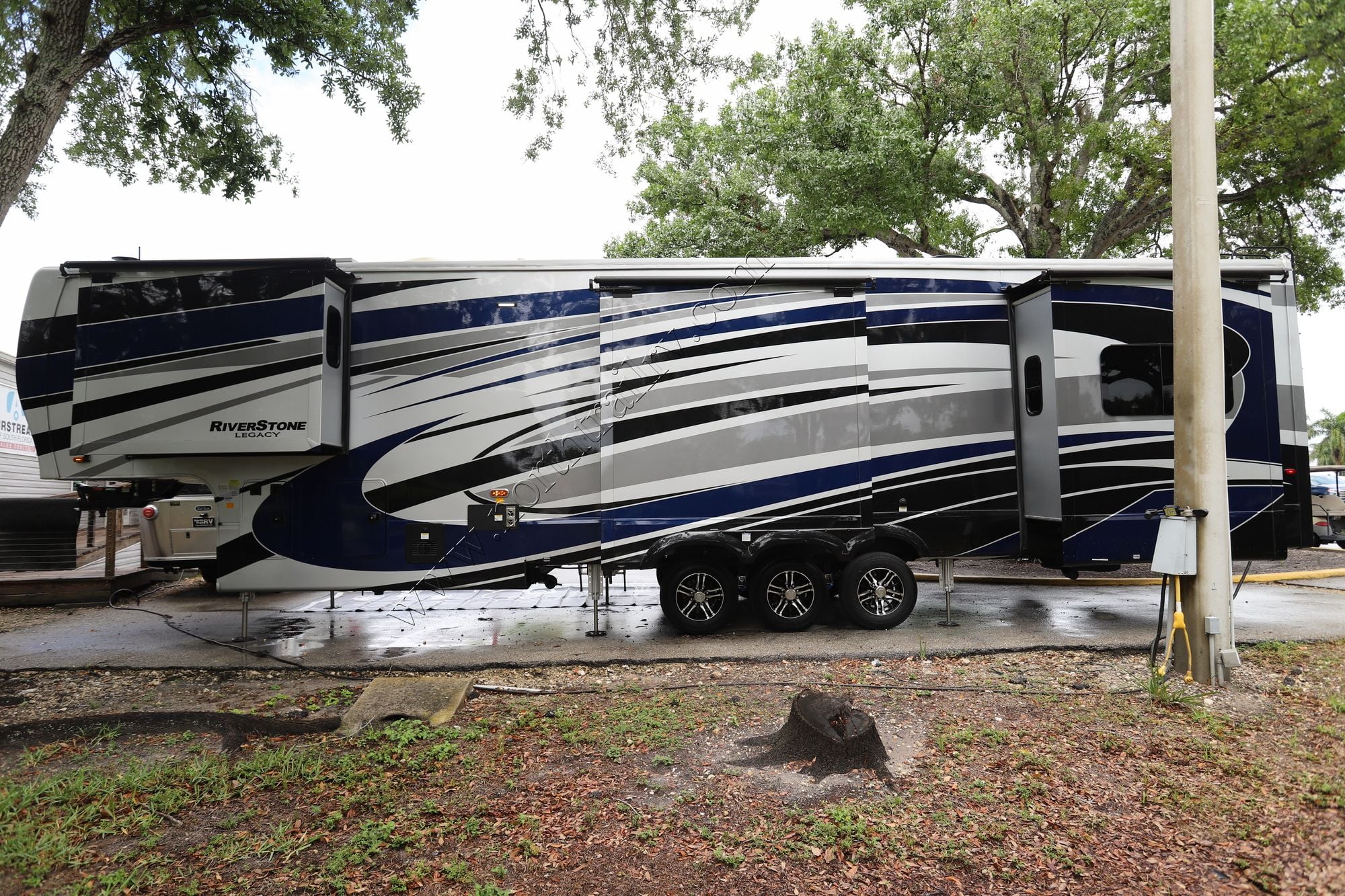 Used 2022 Forest River Riverstone Legacy 442MC Fifth Wheel  For Sale