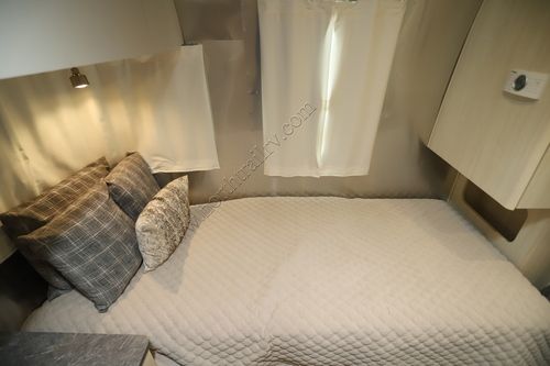 2023 Airstream Flying Cloud 23FBT