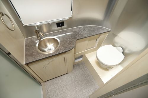 2023 Airstream Flying Cloud 23FBT