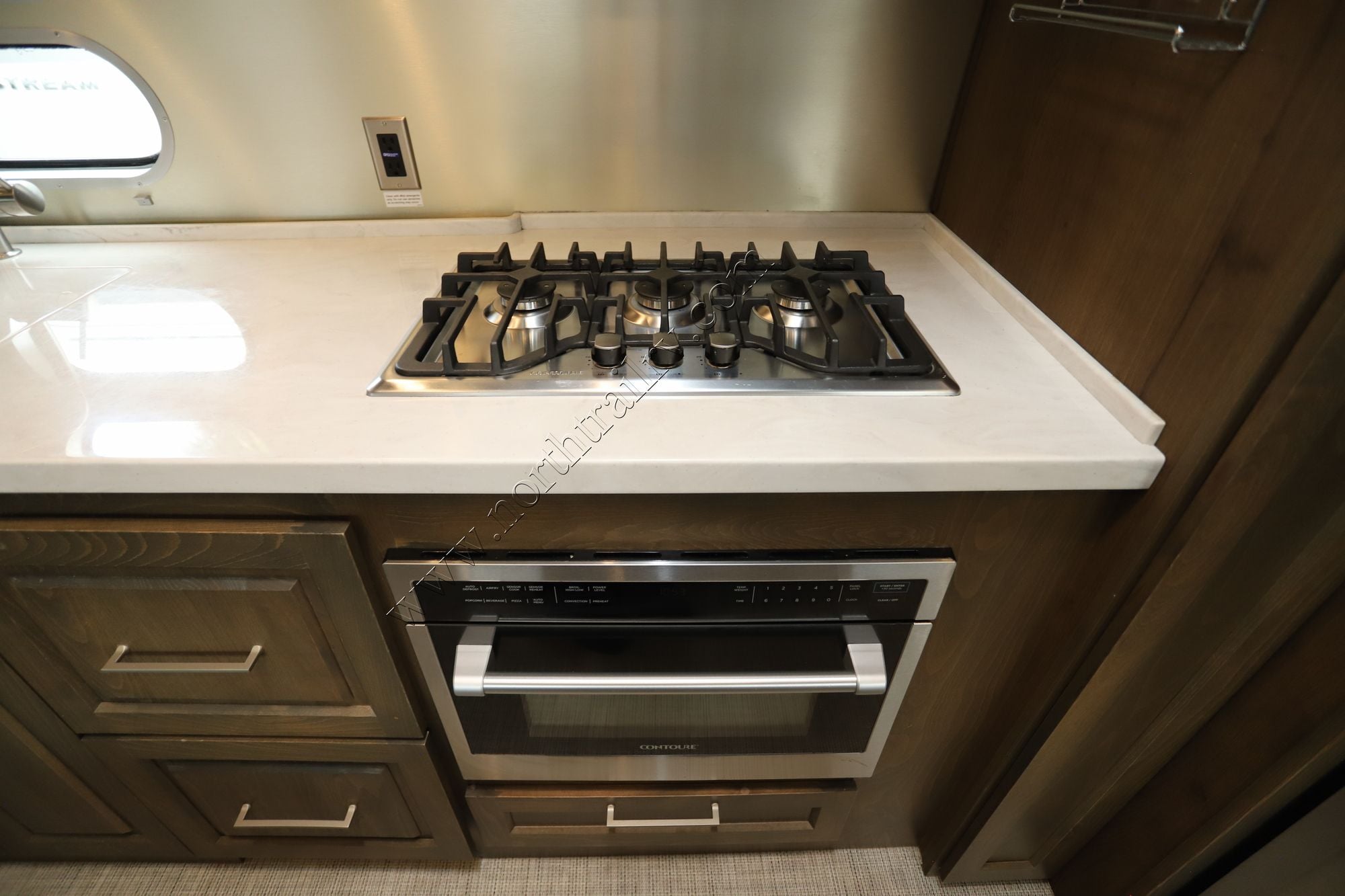 Used 2024 Airstream Classic 33FB TWIN Travel Trailer  For Sale