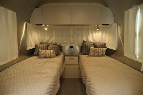 2023 Airstream Flying Cloud 23FBT