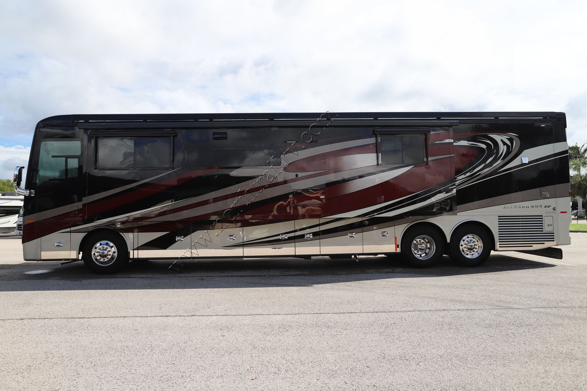 Used 2023 Tiffin Motor Homes Allegro Bus 45FP Class A  For Sale