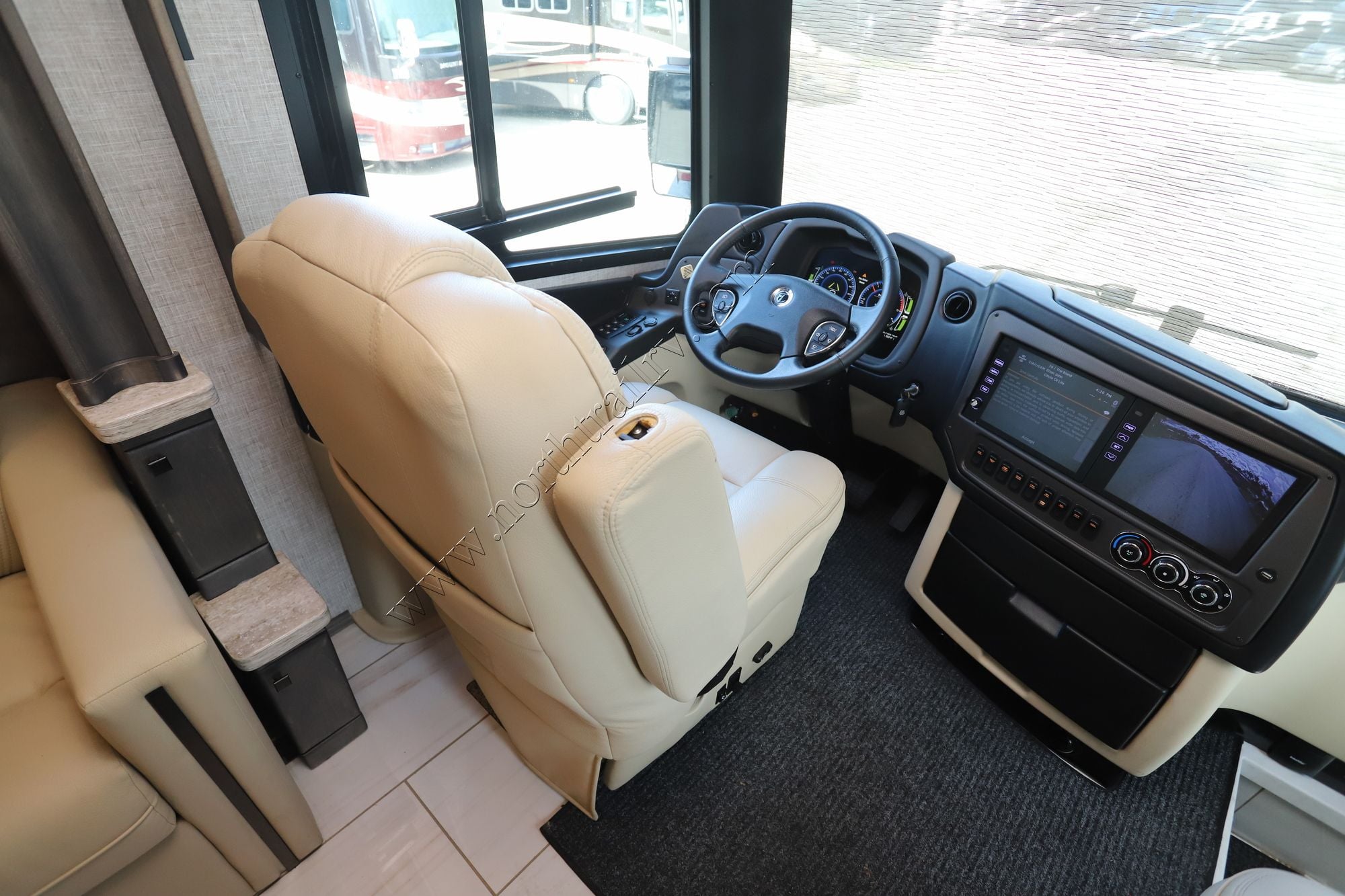 Used 2023 Tiffin Motor Homes Allegro Bus 45FP Class A  For Sale