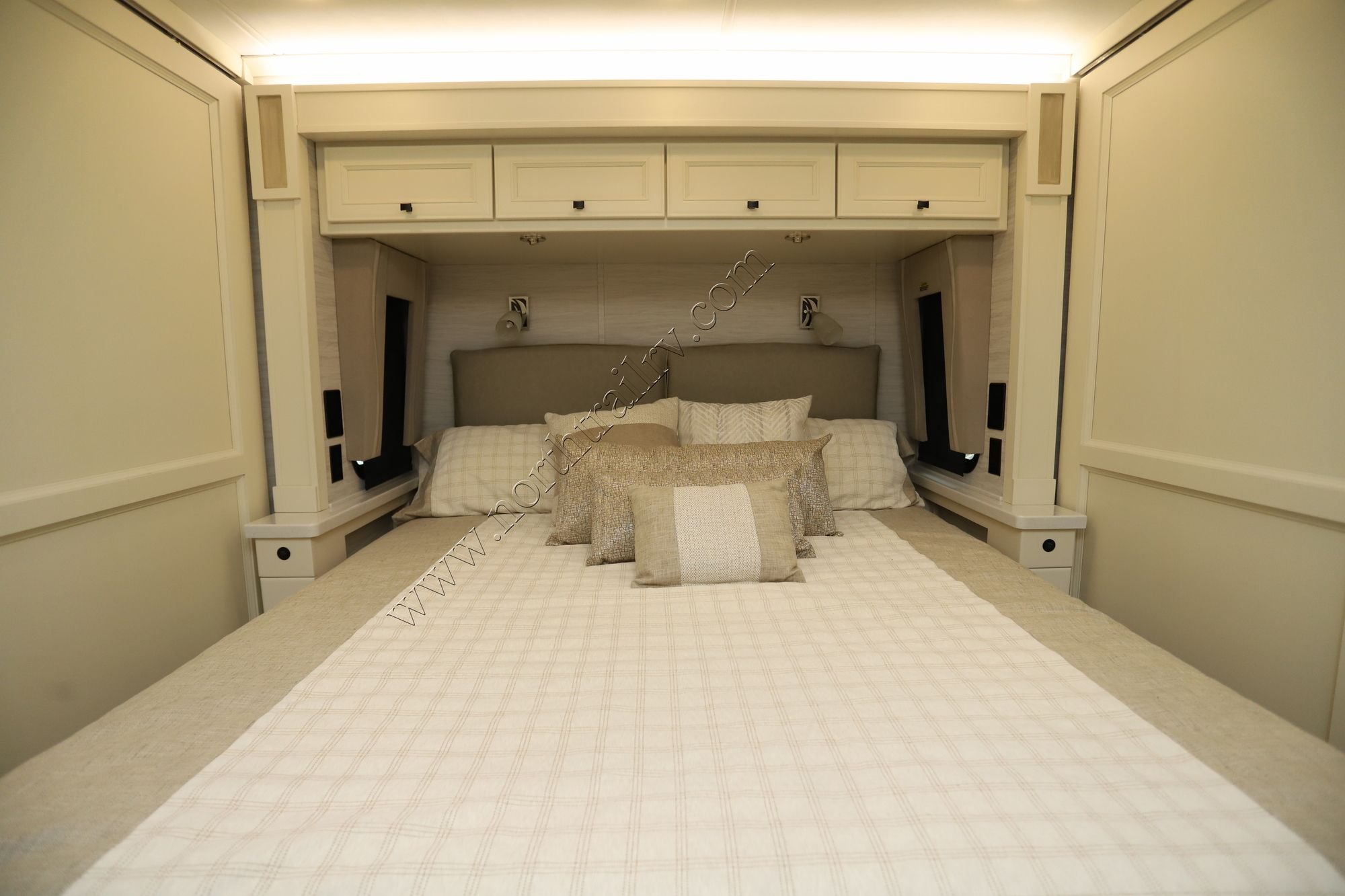 Used 2026 Tiffin Motor Homes Phaeton 40IH Class A  For Sale