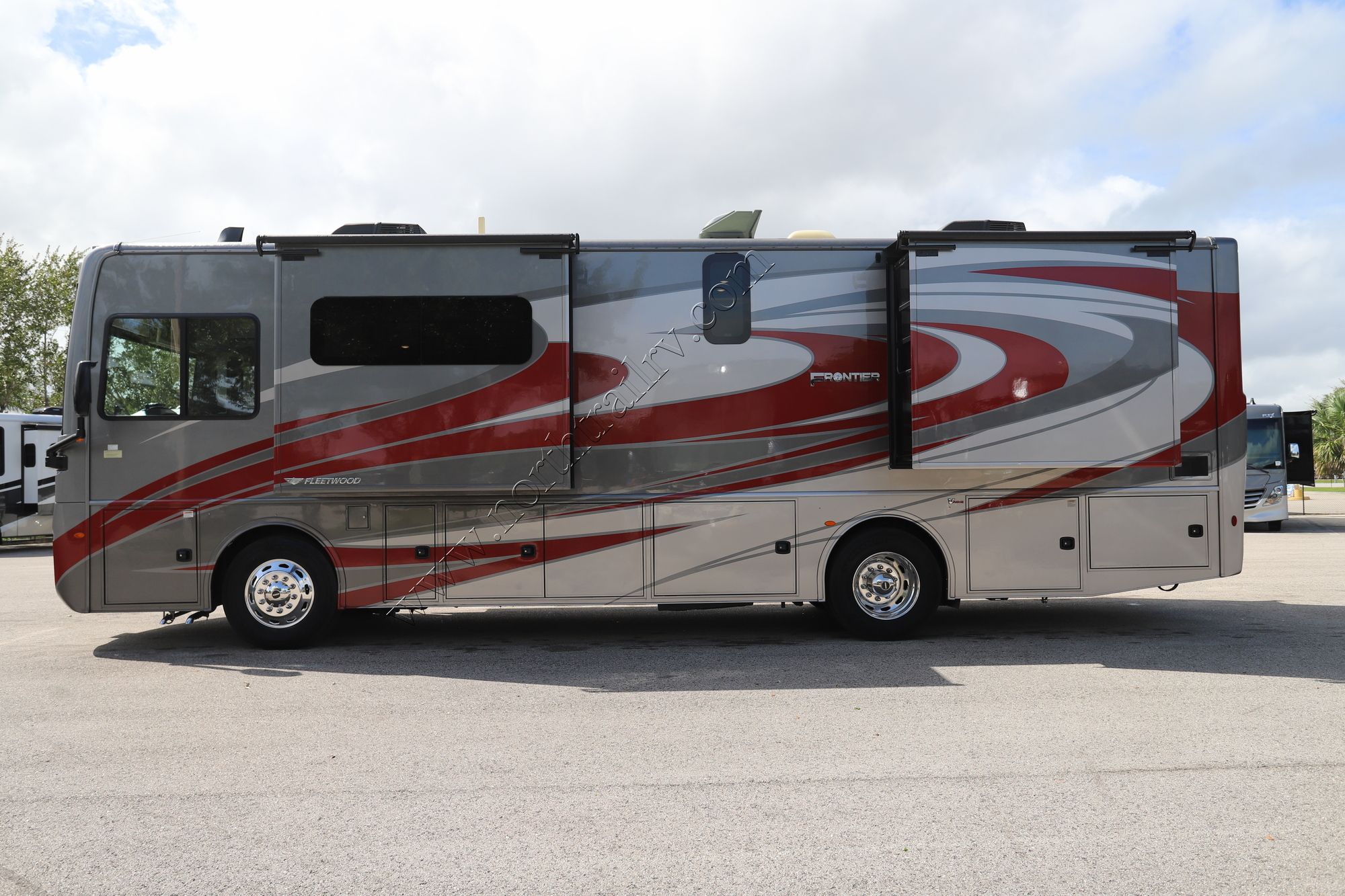 Used 2023 Fleetwood Frontier 34TG Class A  For Sale