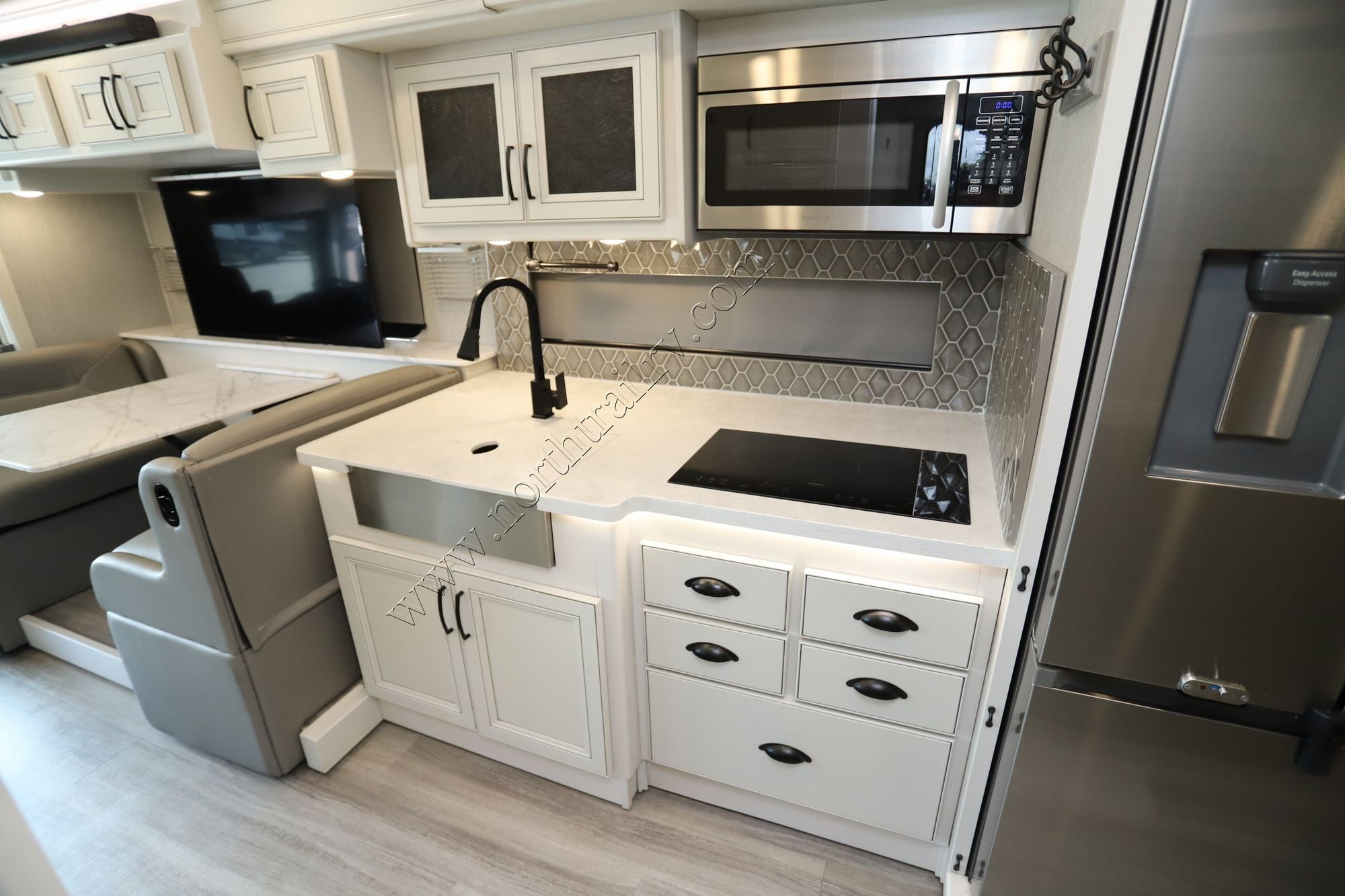 Used 2023 Fleetwood Frontier 34TG Class A  For Sale