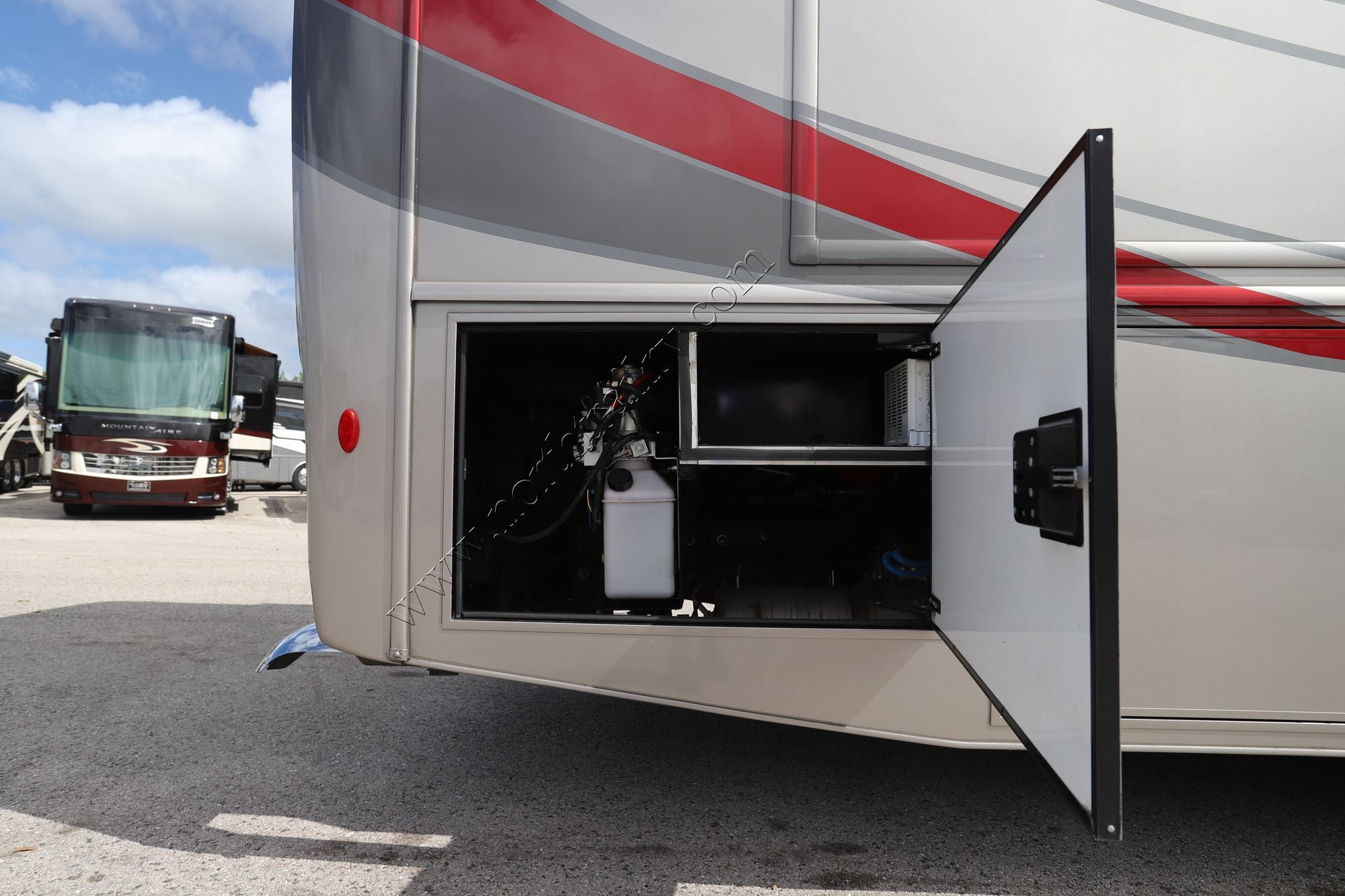 Used 2023 Fleetwood Frontier 34TG Class A  For Sale