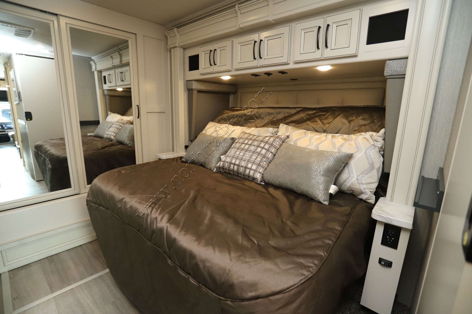 Used 2023 Fleetwood Frontier 34TG Class A  For Sale