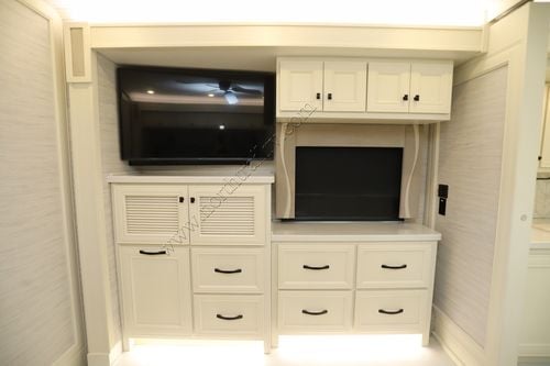 2026 Tiffin Motor Homes Phaeton 40IH