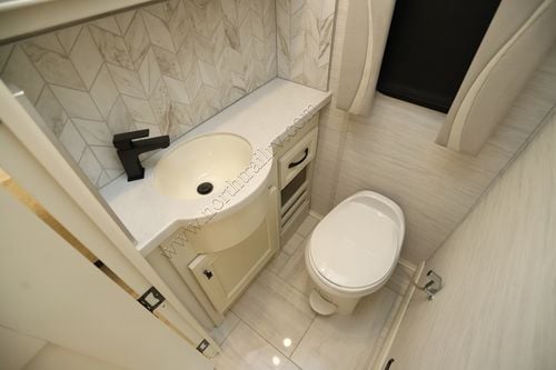 2026 Tiffin Motor Homes Phaeton 40IH