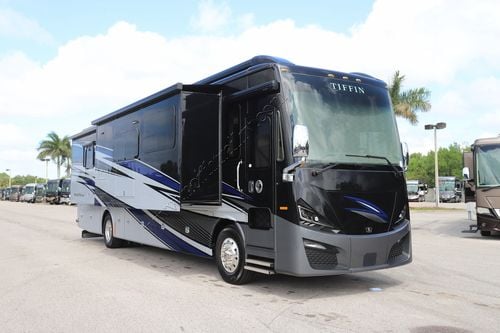 2026 Tiffin Motor Homes Phaeton 40IH