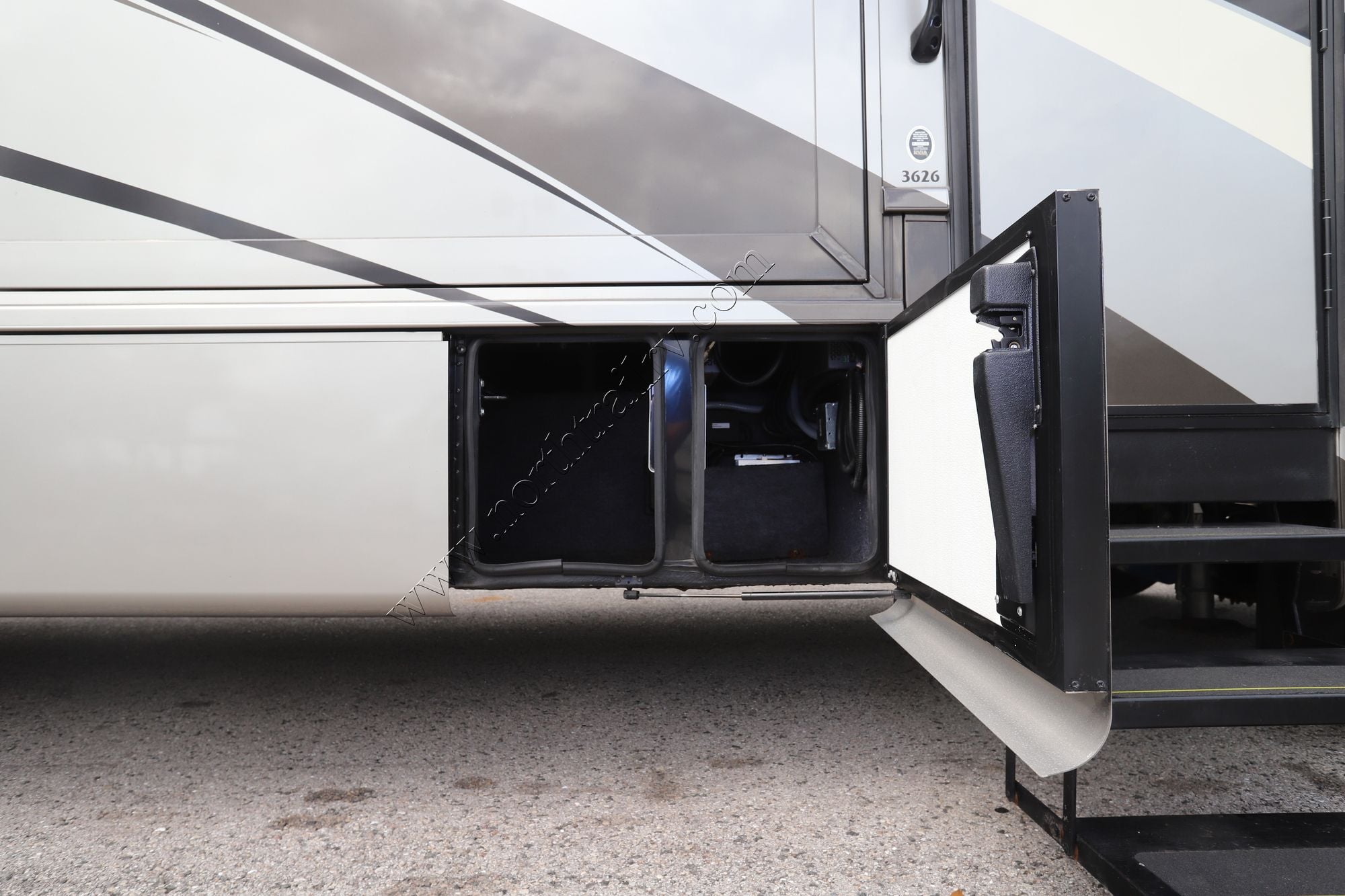 Used 2019 Newmar Bay Star 3626 Class A  For Sale