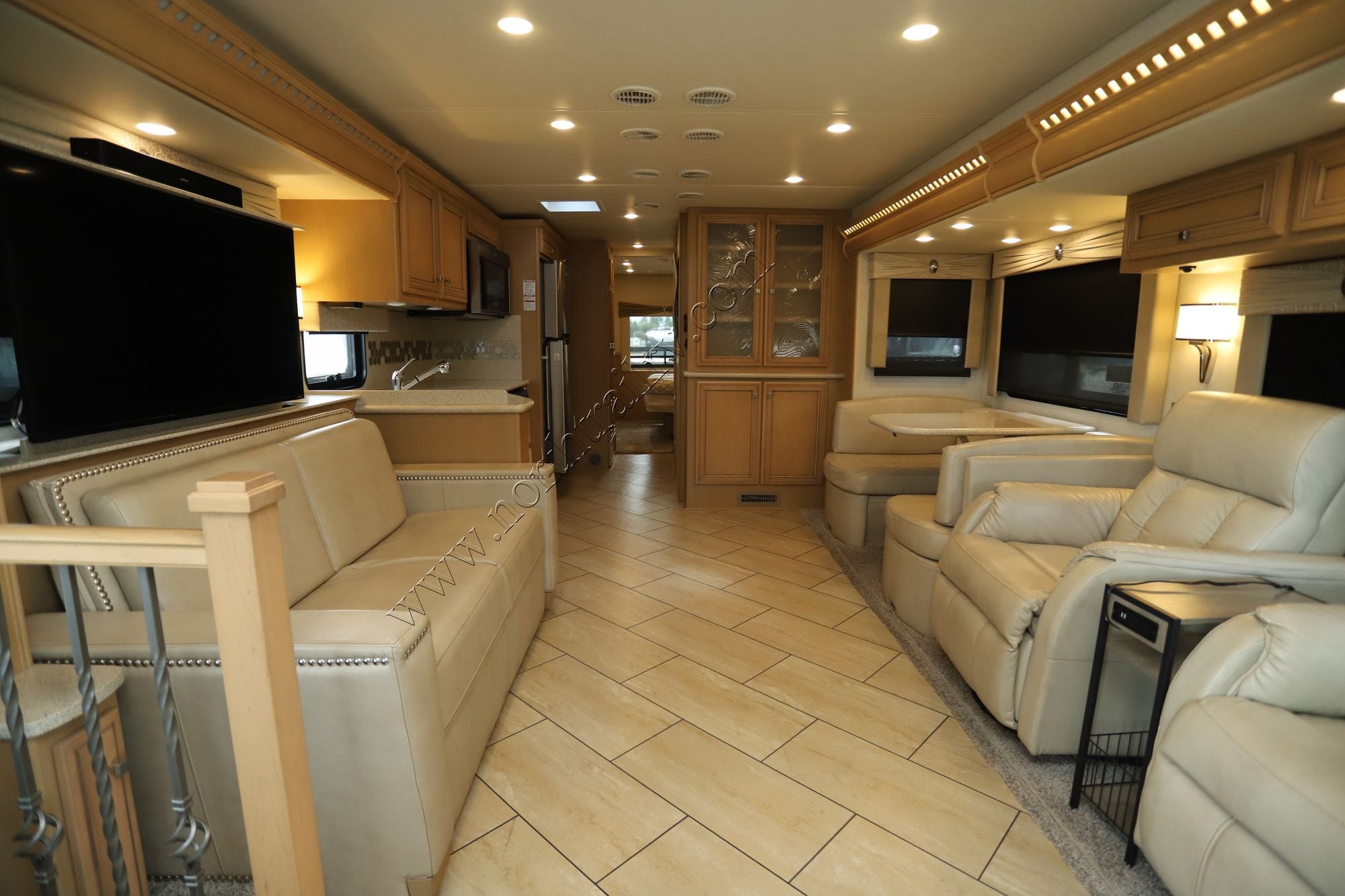 Used 2019 Newmar Bay Star 3626 Class A  For Sale